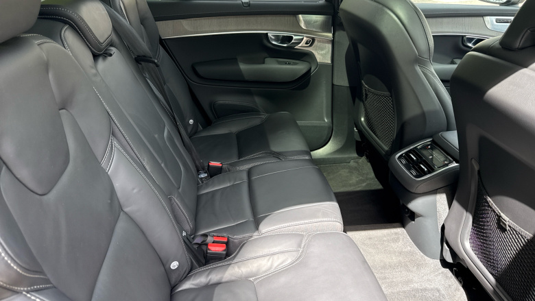 Volvo XC90 2.0 B5P Ultra Dark 5dr AWD Geartronic Petrol Estate